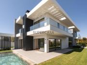 Moradia T5 + 2 com piscina, Birre, Cascais