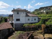 Moradia T5 à venda em Baião