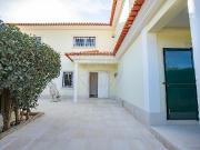 Moradia T5 à venda em Areia