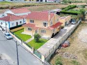 Moradia T5 à venda em Faião
