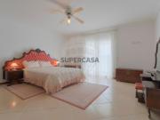 Moradia T5 à venda em Oliveirinha