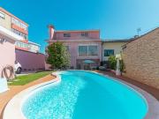 Moradia T5 à venda em Santo Tirso