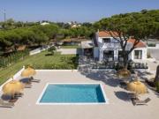 Moradia T5 com Design Moderno e Charme Algarvio no...