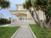 Moradia T5 com Jardim e Piscina | Marisol Belverde...