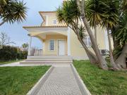 Moradia T5 com Jardim e Piscina | Marisol Belverde...