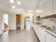 Moradia T5 com jardim, piscina e terraço em Carcavelos Moradia T5 com jardim, piscina e terraço em Carcavelos