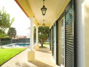 Moradia T5 com piscina, barbecue e jardim, Cascais