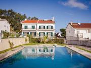 Moradia T5 com piscina e jardim em Rio de Mouro Paiões