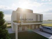 Moradia T5 com piscina e vista para o mar