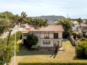Moradia T5 com piscina e vista rio, em Esposende