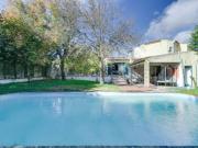 Moradia T5 com Piscina, Jardim e Garagem