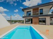 Moradia T5 com Piscina no Gradil