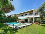Moradia T5 com piscina perto das praias em Cascais