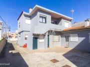 Moradia T5+ com potencial na Praia da Costa Nova