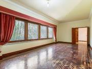 Moradia T5 de amplas áreas em Galamares com vista para a...