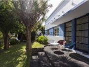 Moradia T5 de Arquitectura Modernista com jardim de...