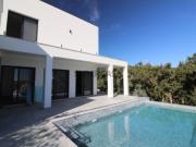 Moradia T5 de Luxo com Piscina Aquecida e Vistas Magníficas