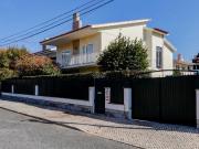 Moradia T5 Duplex para alugar em Cascais Moradia T5 Duplex para alugar em Cascais