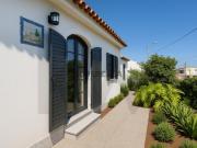 Moradia T5 em Belas | Espaço, privacidade e potencial