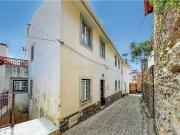 Moradia T5 em bom estado com varanda, visitas boas,sala...