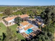 Moradia T5 em Estômbar e Parchal