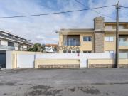 Moradia T5 em Gulpilhares e Valadares