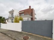 Moradia T5 em Marrazes e Barosa