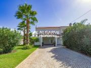 Moradia T5 em Quarteira