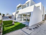 Moradia T5 em S.Maria e S.Miguel, S.Martinho, S.Pedro...