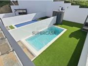 Moradia T5 em Santa Iria de Azoia, São João da Talha e...