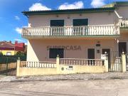 Moradia T5 Geminada | Com excelentes áreas a necessitar...