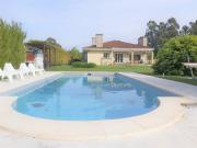 Moradia T5, Jardim e Piscina, Bons acessos ao centro do...