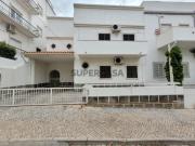 Moradia T5 localizada em zona central da cidade De Faro