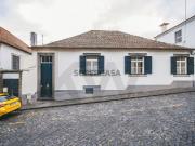 Moradia T5 no coração de Santa Cruz
