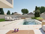 Moradia T5 nova, com jardim e piscina, situada em Birre