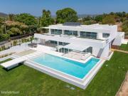 Moradia T5 nova, com piscina, no stio dos quartos, Loul