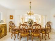 Moradia T5, numa localização privilegiada, próxima da...