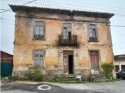 Moradia T5 para Remodelar junto ao Rio Vouga!