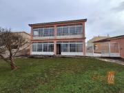 Moradia T5 Segunda Linha de Mar em Santa Cruz