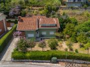 Moradia T6+1 isolada com jardim e garagem em Santa Clara... Moradia T6+1 isolada com jardim e garagem em Santa Clara...