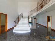 Moradia T6 com 4 suites, piscina interior a 25 minutos...