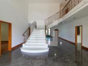 Moradia T6 com 4 suites, piscina interior a 25 minutos...