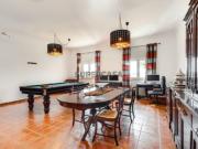 Moradia T6 com Grande Potencial em Porto Salvo | Terreno...