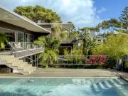Moradia T6 com jardim, piscina e garagem, em Cascais