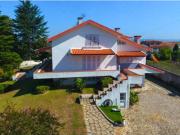 Moradia T6 disponível para venda a 5 minutos do centro...