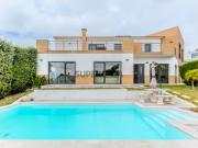 Moradia T6 duplex com piscina, Caldas da Rainha