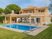 Moradia T6 em Quarteira