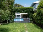 Moradia T6 com jardins, piscina e vista rio no Restelo