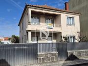 Moradia T6 próxima à Praia, c/ 2 garagens, logradouro e...