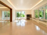 Moradia T6 renovada com jardim e piscina para arrendamento